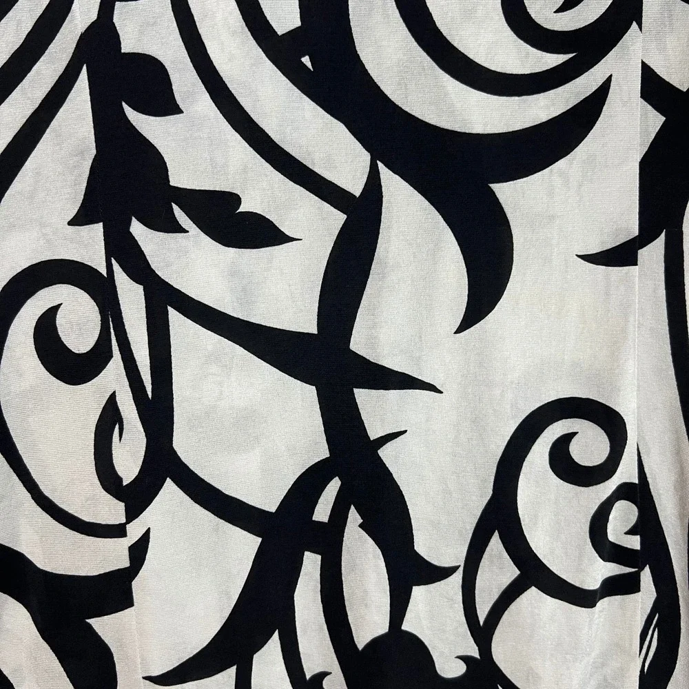 St John Blouse Womens 8 Black White Abstract Pleated Long Sleeve Career